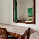 Large Family Flat In Campo De Ourique