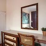 Large Family Flat In Campo De Ourique Zajazd Lizbona