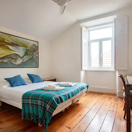 Large Family Flat In Campo De Ourique Värdshus