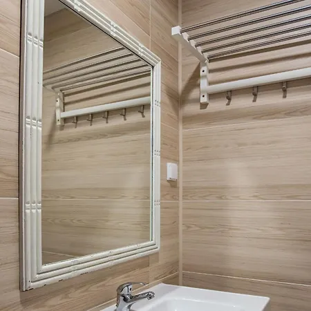 Large Family Flat In Campo De Ourique *