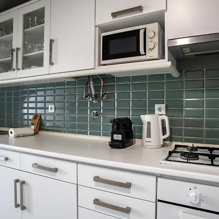 Large Family Flat In Campo De Ourique * Lisbon