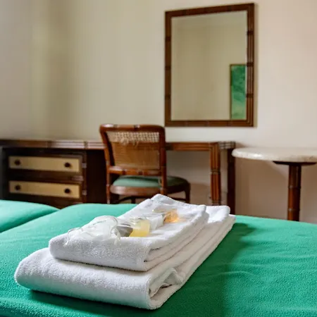 Herberg Large Family Flat In Campo De Ourique *